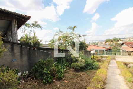 Casa à venda com 152m², 2 quartos e 1 vagaJardim e Quintal