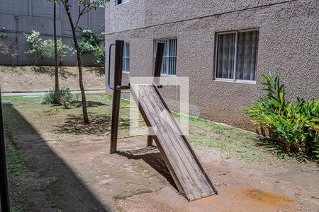 Apartamento para alugar com 38m², 2 quartos e 1 vaga Apartamento para alugar com 38m², 2 quartos e 1 vagaÁrea comum - Playground