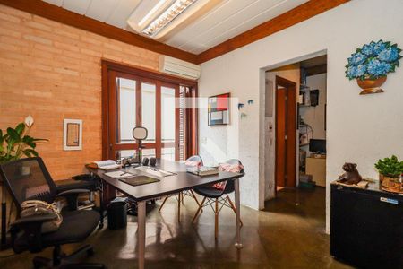 Casa à venda com 324m², 4 quartos e 4 vagas Casa à venda com 324m², 4 quartos e 4 vagasSuíte 2