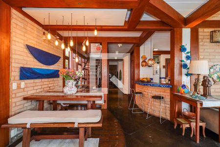 Sala de casa à venda com 4 quartos, 324m² em Jardim Leonor, São Paulo