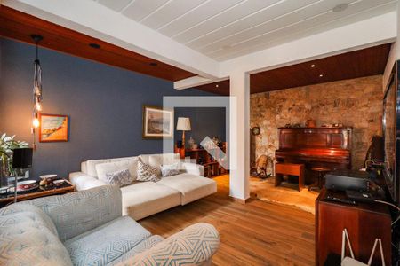 Sala de casa à venda com 4 quartos, 324m² em Jardim Leonor, São Paulo