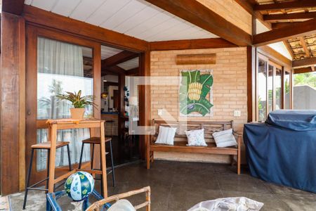 Casa à venda com 324m², 4 quartos e 4 vagas Casa à venda com 324m², 4 quartos e 4 vagasTerraço da Sala