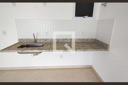 Cozinha de apartamento para alugar com 1 quarto, 47m² em Taquara, Rio de Janeiro