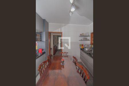 Casa à venda com 150m², 3 quartos e 2 vagasCozinha 