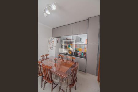 Casa à venda com 150m², 3 quartos e 2 vagasCozinha 