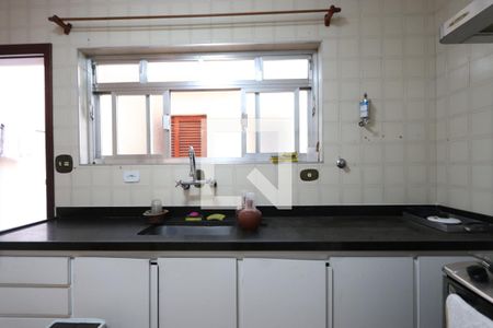 Casa à venda com 170m², 3 quartos e 2 vagasCozinha