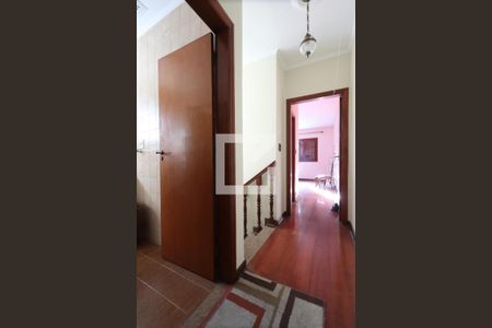 Casa à venda com 170m², 3 quartos e 2 vagasCorredor