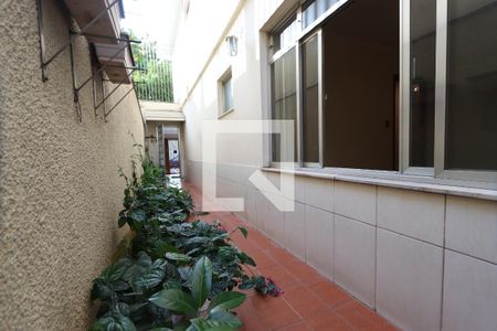 Casa à venda com 170m², 3 quartos e 2 vagasCorredor - Jardim