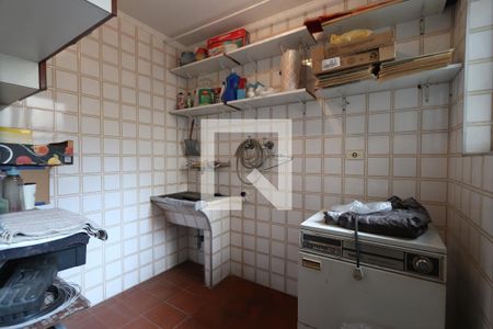 Casa à venda com 170m², 3 quartos e 2 vagasLavanderia