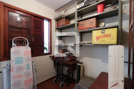 Casa à venda com 170m², 3 quartos e 2 vagasQuarto de Serviço