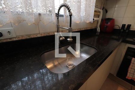 Casa à venda com 280m², 3 quartos e 3 vagasCozinha 