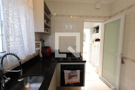 Casa à venda com 280m², 3 quartos e 3 vagasCozinha 