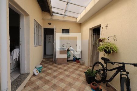 Casa à venda com 280m², 3 quartos e 3 vagasÁrea de serviço 