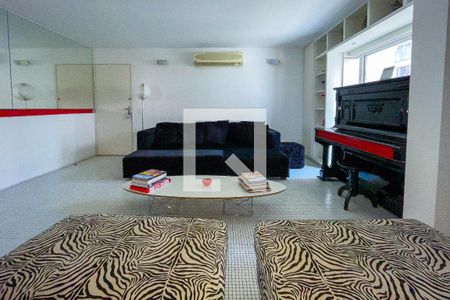 Apartamento à venda com 70m², 1 quarto e 2 vagasSala