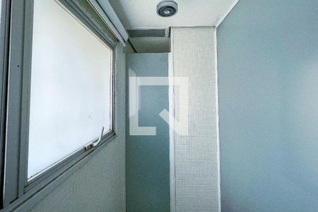 Apartamento à venda com 70m², 1 quarto e 2 vagasBanheiro