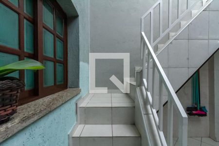 Casa à venda com 332m², 3 quartos e 4 vagasEscada