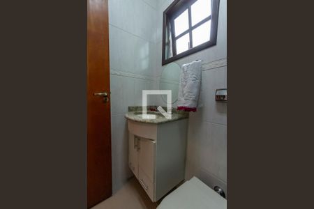 Casa à venda com 332m², 3 quartos e 4 vagasBanheiro Social