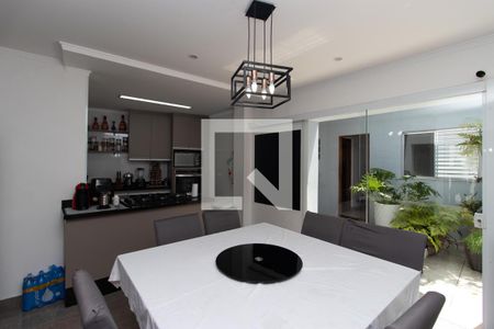 Casa à venda com 330m², 4 quartos e 3 vagas Casa à venda com 330m², 4 quartos e 3 vagasCopa