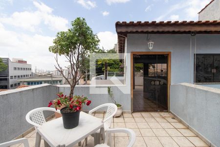 Casa à venda com 330m², 4 quartos e 3 vagas Casa à venda com 330m², 4 quartos e 3 vagasCobertura