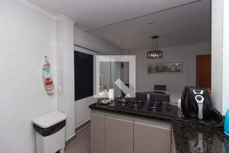 Casa à venda com 330m², 4 quartos e 3 vagas Casa à venda com 330m², 4 quartos e 3 vagasCozinha