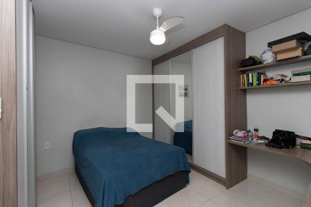 Casa à venda com 330m², 4 quartos e 3 vagas Casa à venda com 330m², 4 quartos e 3 vagasQuarto Suíte 2 Cobertura