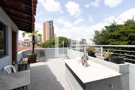 Casa à venda com 330m², 4 quartos e 3 vagas Casa à venda com 330m², 4 quartos e 3 vagasCobertura