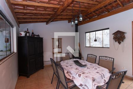 Casa à venda com 330m², 4 quartos e 3 vagas Casa à venda com 330m², 4 quartos e 3 vagasSala Cobertura