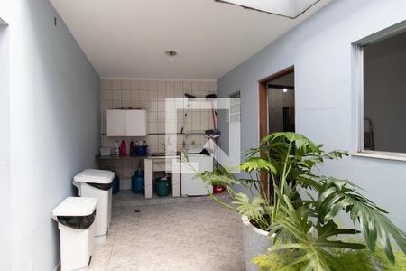 Casa à venda com 330m², 4 quartos e 3 vagas Casa à venda com 330m², 4 quartos e 3 vagasÁrea de Serviço