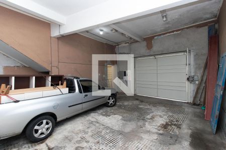 Casa à venda com 330m², 4 quartos e 3 vagas Casa à venda com 330m², 4 quartos e 3 vagasGaragem