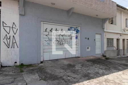 Casa à venda com 330m², 4 quartos e 3 vagas Casa à venda com 330m², 4 quartos e 3 vagasFachada