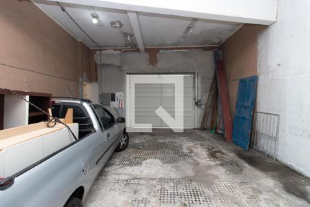 Casa à venda com 330m², 4 quartos e 3 vagas Casa à venda com 330m², 4 quartos e 3 vagasGaragem