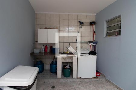 Casa à venda com 330m², 4 quartos e 3 vagas Casa à venda com 330m², 4 quartos e 3 vagasÁrea de Serviço