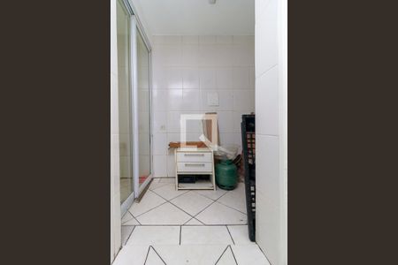 Casa à venda com 180m², 3 quartos e 2 vagas Casa à venda com 180m², 3 quartos e 2 vagasÁrea de Serviço