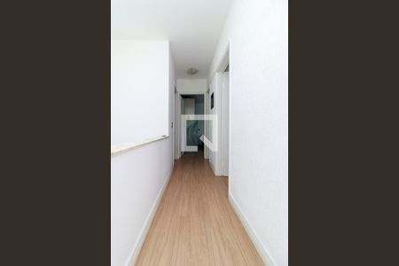 Casa à venda com 180m², 3 quartos e 2 vagas Casa à venda com 180m², 3 quartos e 2 vagasCorredor