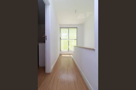 Casa à venda com 180m², 3 quartos e 2 vagas Casa à venda com 180m², 3 quartos e 2 vagasCorredor