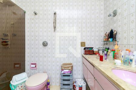 Casa à venda com 180m², 3 quartos e 2 vagas Casa à venda com 180m², 3 quartos e 2 vagasSuíte - Banheiro