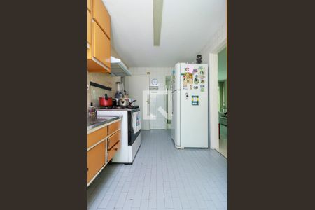 Casa à venda com 180m², 3 quartos e 2 vagas Casa à venda com 180m², 3 quartos e 2 vagasCozinha