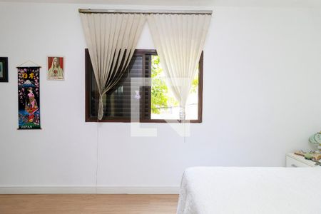 Casa à venda com 180m², 3 quartos e 2 vagas Casa à venda com 180m², 3 quartos e 2 vagasSuíte