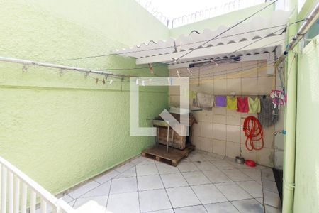 Casa à venda com 180m², 3 quartos e 2 vagas Casa à venda com 180m², 3 quartos e 2 vagasQuintal