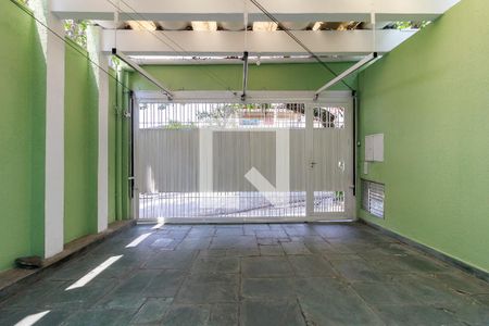 Casa à venda com 180m², 3 quartos e 2 vagas Casa à venda com 180m², 3 quartos e 2 vagasGaragem