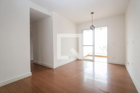 Sala de apartamento para alugar com 3 quartos, 73m² em Jardim Wanda, Taboão da Serra