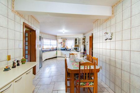 Casa à venda com 600m², 5 quartos e 2 vagas Casa à venda com 600m², 5 quartos e 2 vagasCozinha