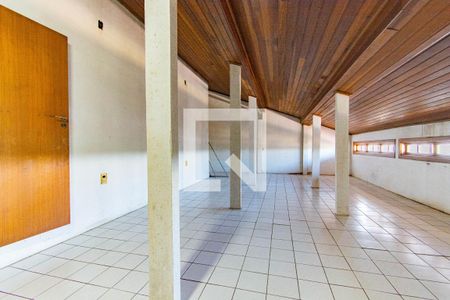 Casa à venda com 600m², 5 quartos e 2 vagas Casa à venda com 600m², 5 quartos e 2 vagasÁrea comum