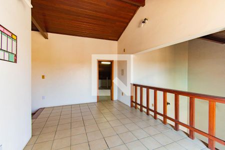 Casa à venda com 600m², 5 quartos e 2 vagas Casa à venda com 600m², 5 quartos e 2 vagasCorredor