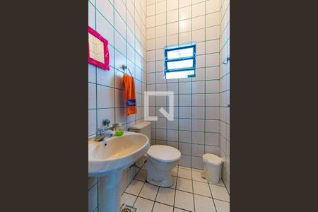 Casa à venda com 600m², 5 quartos e 2 vagas Casa à venda com 600m², 5 quartos e 2 vagasBanheiro 3