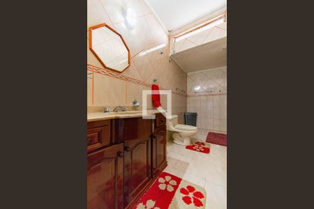 Casa à venda com 600m², 5 quartos e 2 vagas Casa à venda com 600m², 5 quartos e 2 vagasBanheiro 4