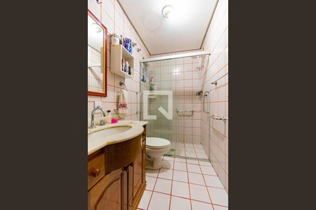 Casa à venda com 600m², 5 quartos e 2 vagas Casa à venda com 600m², 5 quartos e 2 vagasBanheiro