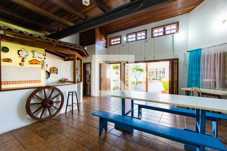 Casa à venda com 600m², 5 quartos e 2 vagas Casa à venda com 600m², 5 quartos e 2 vagasÁrea Gourmet