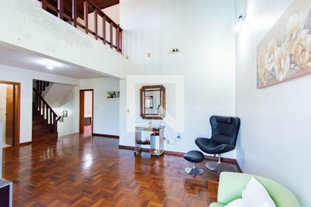 Casa à venda com 600m², 5 quartos e 2 vagas Casa à venda com 600m², 5 quartos e 2 vagasSala 2