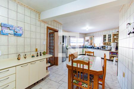 Casa à venda com 600m², 5 quartos e 2 vagas Casa à venda com 600m², 5 quartos e 2 vagasCozinha